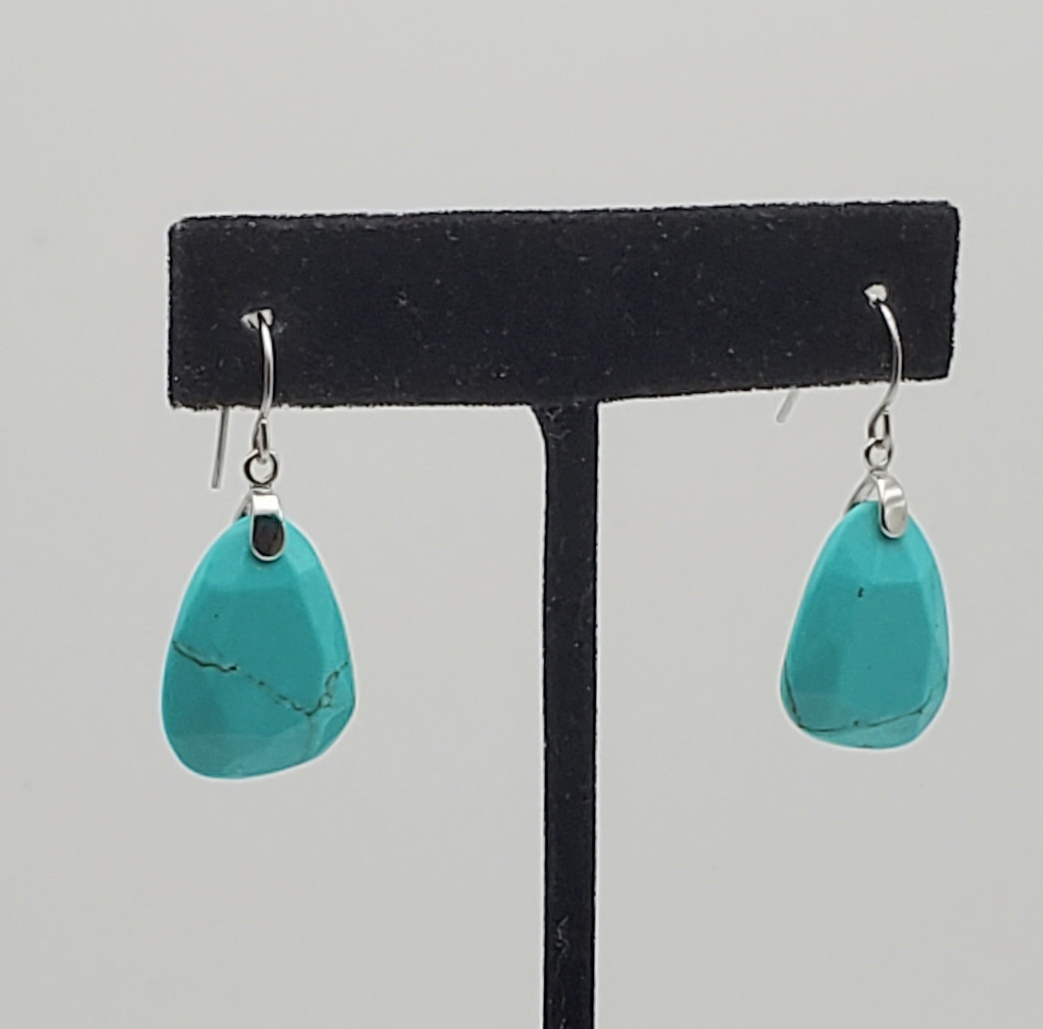 Vintage Faceted Turquoise Sterling Silver Dangle Earrings