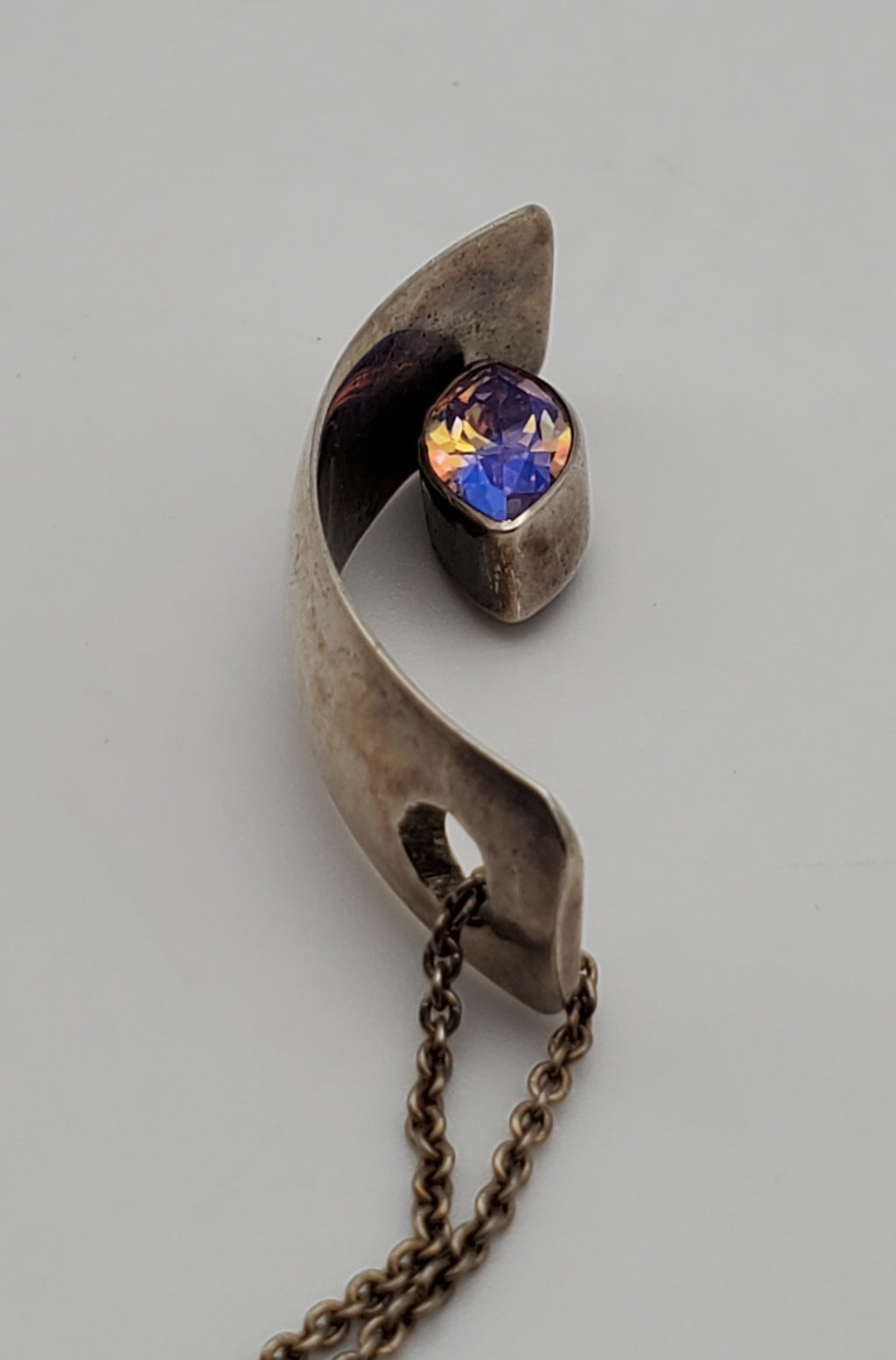 Drew M. Ruiz - Vintage Sterling Silver Iridescent Faceted Glass Modern Design Pendant on Sterling Silver Chain Necklace - 18"