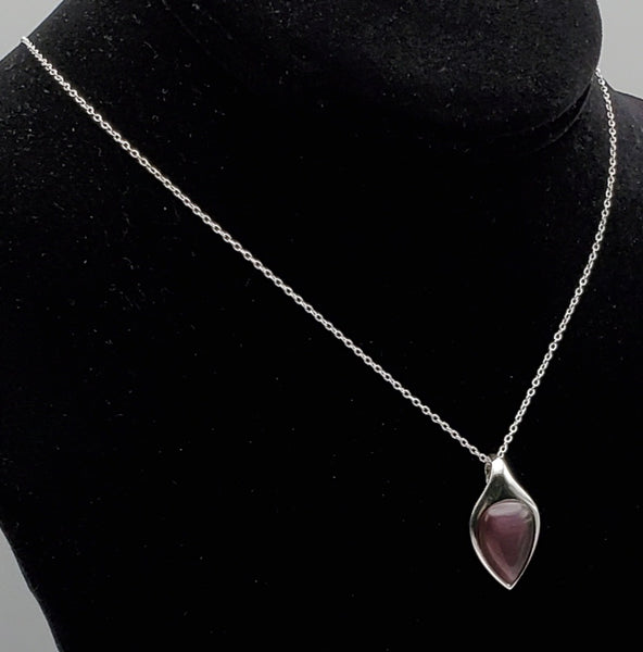 Vintage Sterling Silver Purple Cat's Eye Glass Pendant Sterling Silver Chain Necklace - 18"