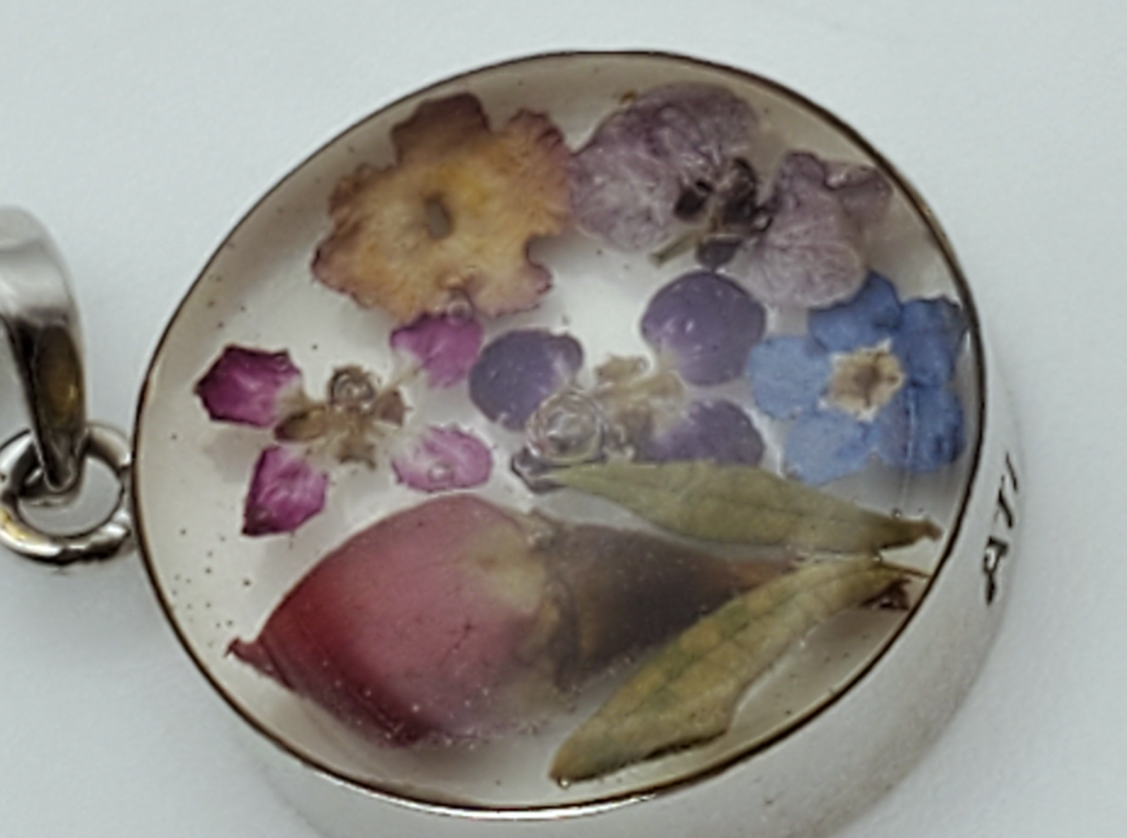 Vintage Dried Flowers Pendant Chain Necklace - 18.25"