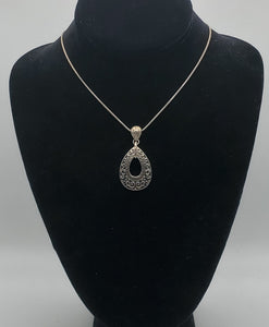 Vintage Sterling Silver Teardrop Filigree Pendant Necklace - 18 + 2.5"