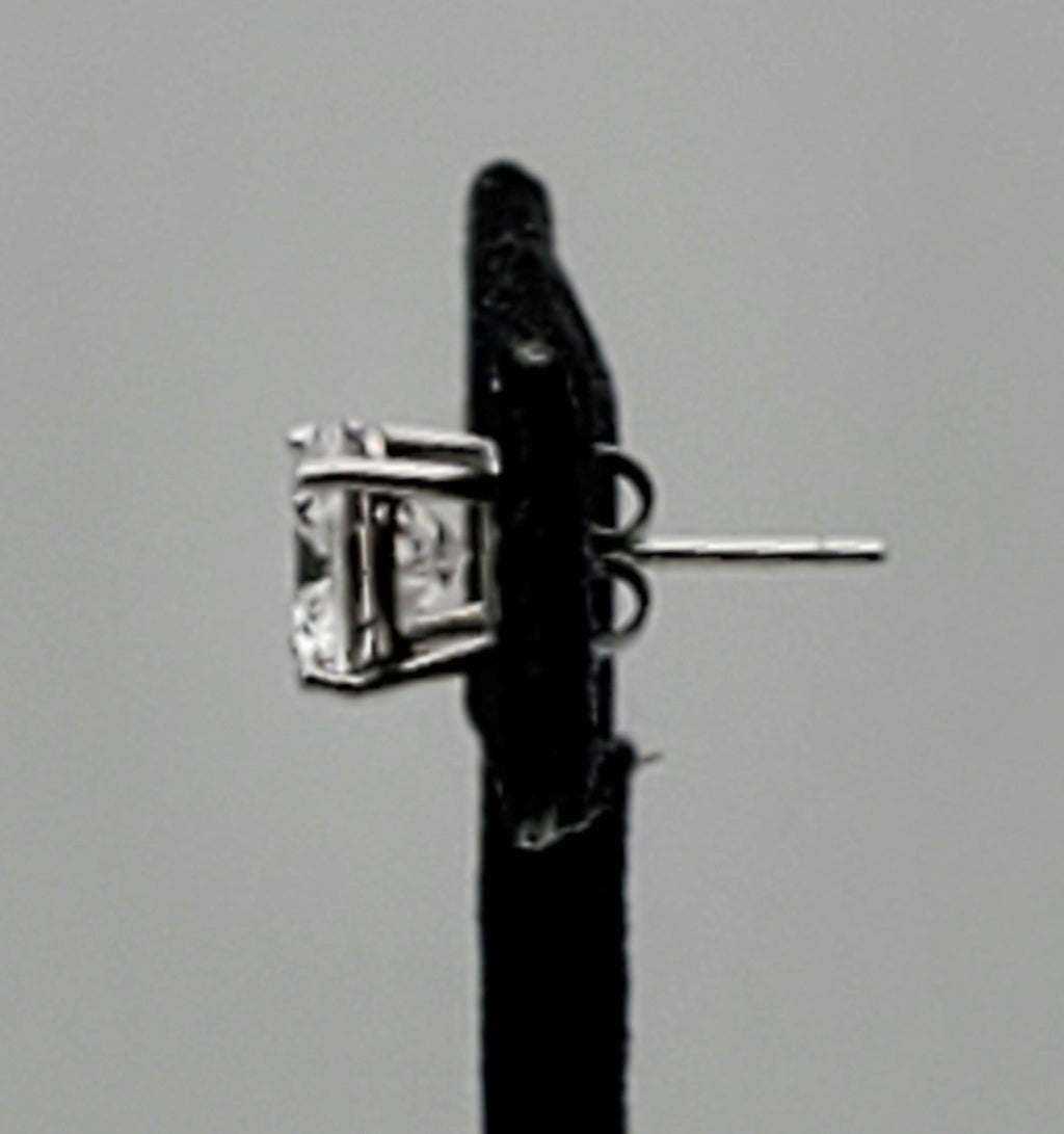 SINGLE Cubic Zirconia Sterling Silver Stud Earring