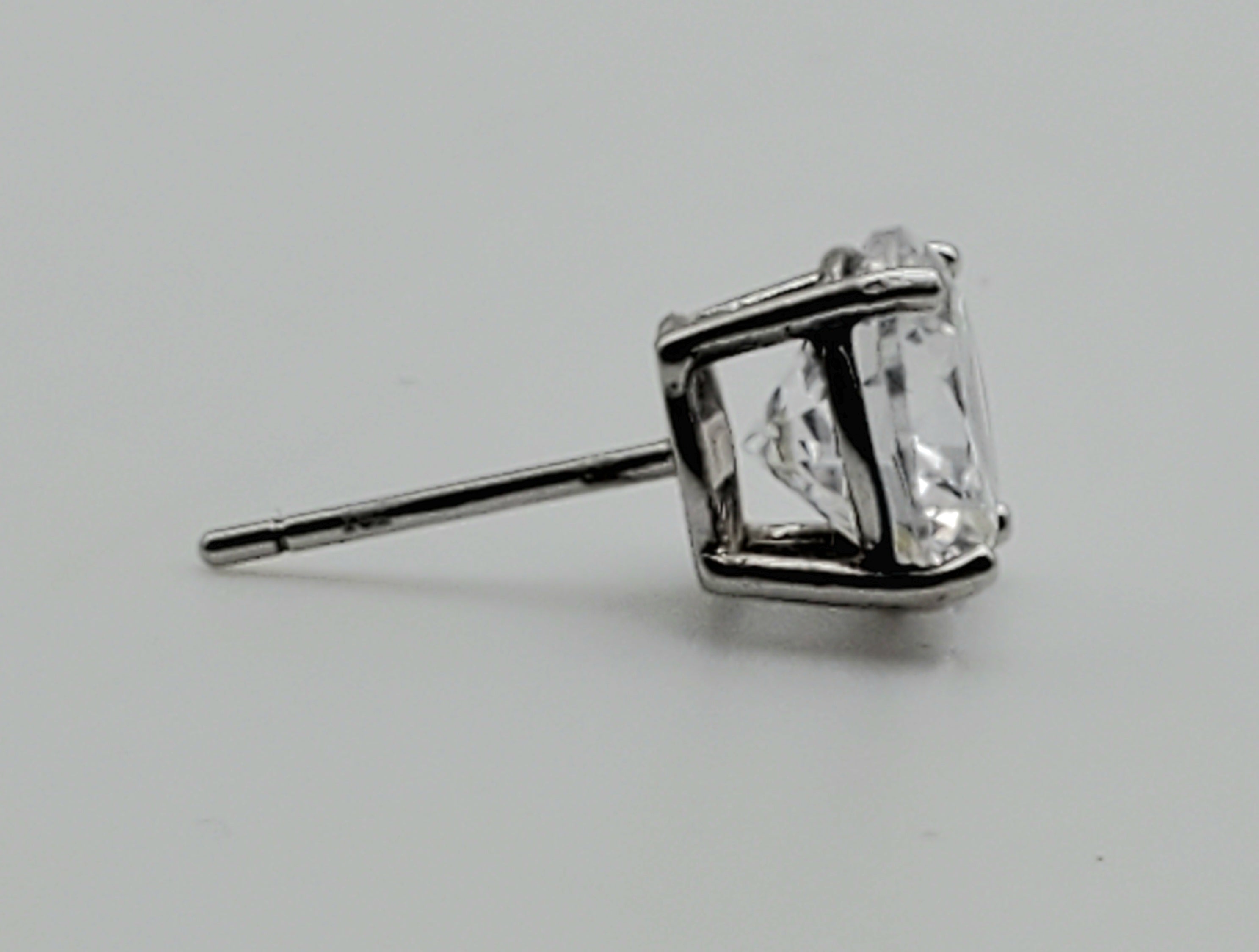 SINGLE Cubic Zirconia Sterling Silver Stud Earring