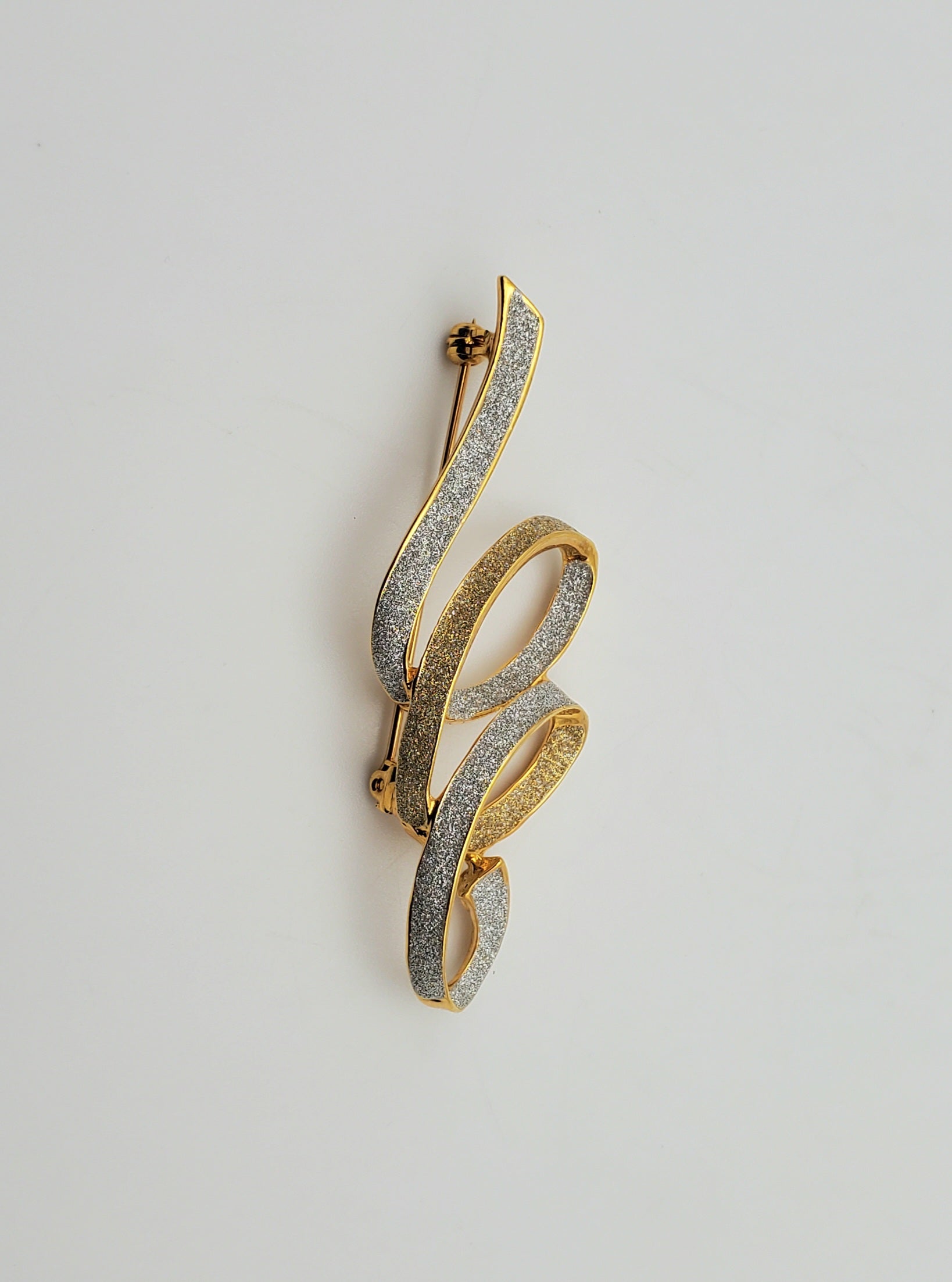 Vintage Gold Tone Glittery Twisted Ribbon Brooch