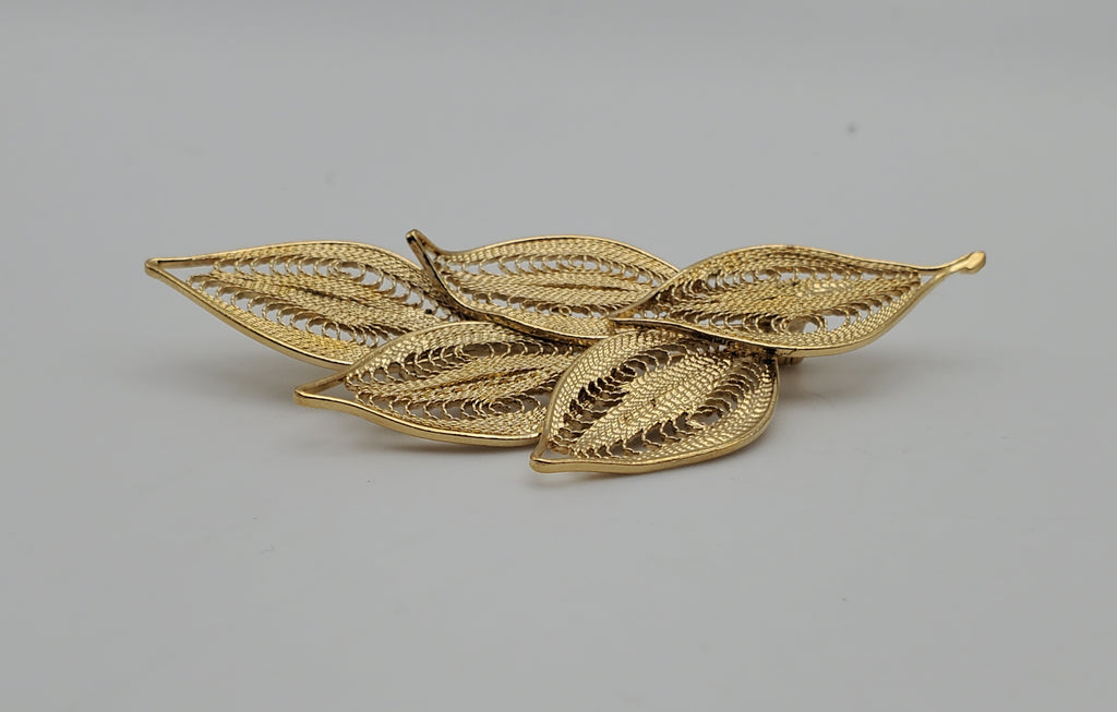 Vintage Gold Tone Filigree Leaves Brooch