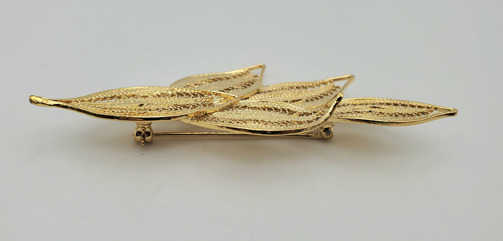 Vintage Gold Tone Filigree Leaves Brooch