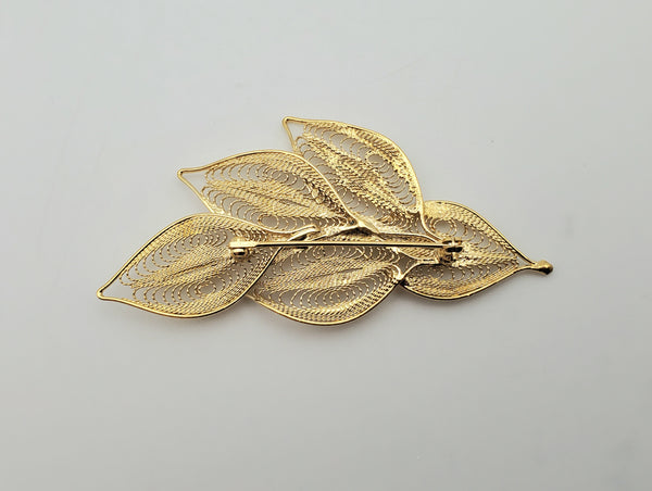 Vintage Gold Tone Filigree Leaves Brooch