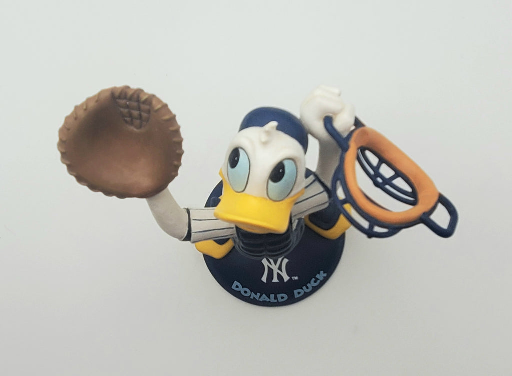 Danbury Mint - Mickey Mouse New York Yankees Pitcher Figurine – Home Again  Vintage