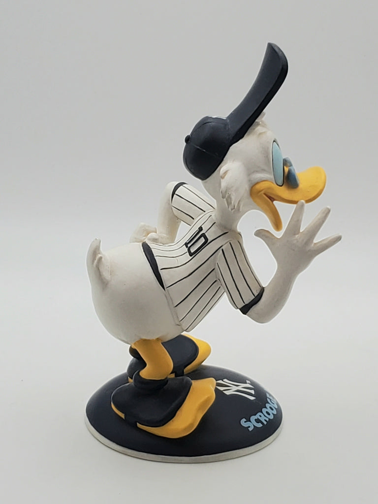 Danbury Mint - Donald Duck New York Yankees Catcher Figurine – Home Again  Vintage