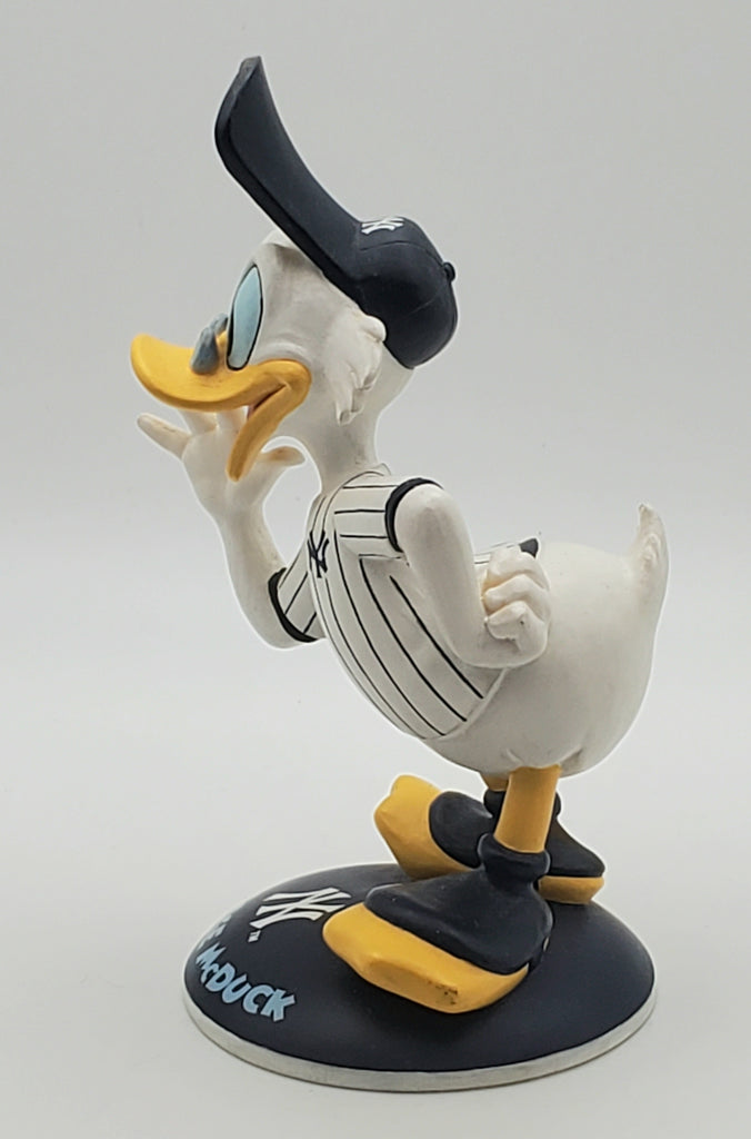 Danbury Mint - Donald Duck New York Yankees Catcher Figurine – Home Again  Vintage