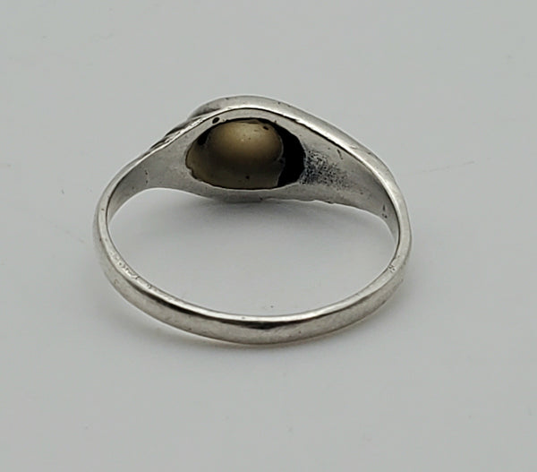 Beautiful Vintage Modern Design Sterling Silver Mother of Pearl Ring - Size 8