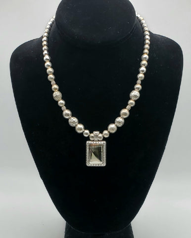 Silver Tone Graduated Bead Pendant Necklace