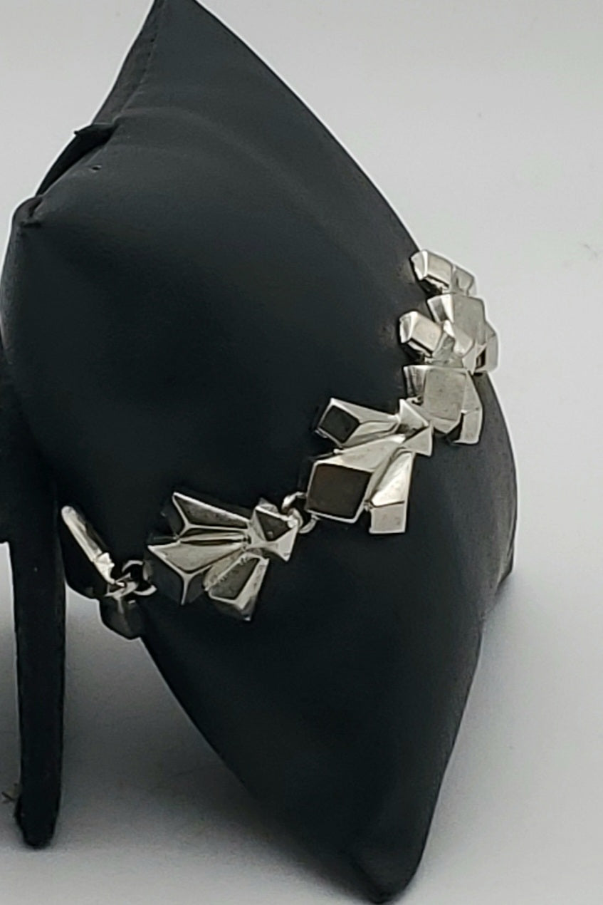 Vintage Unique Link Silver Tone Metal Bracelet - 7"
