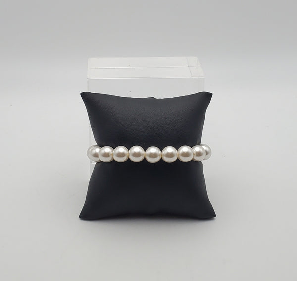 Vintage Faux Pearl Bracelet with Magnetic Clasp - 7.5"