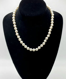 Vintage Single Strand Faux Pearl Necklace with Gold Tone Screw Clasp - 18.5"