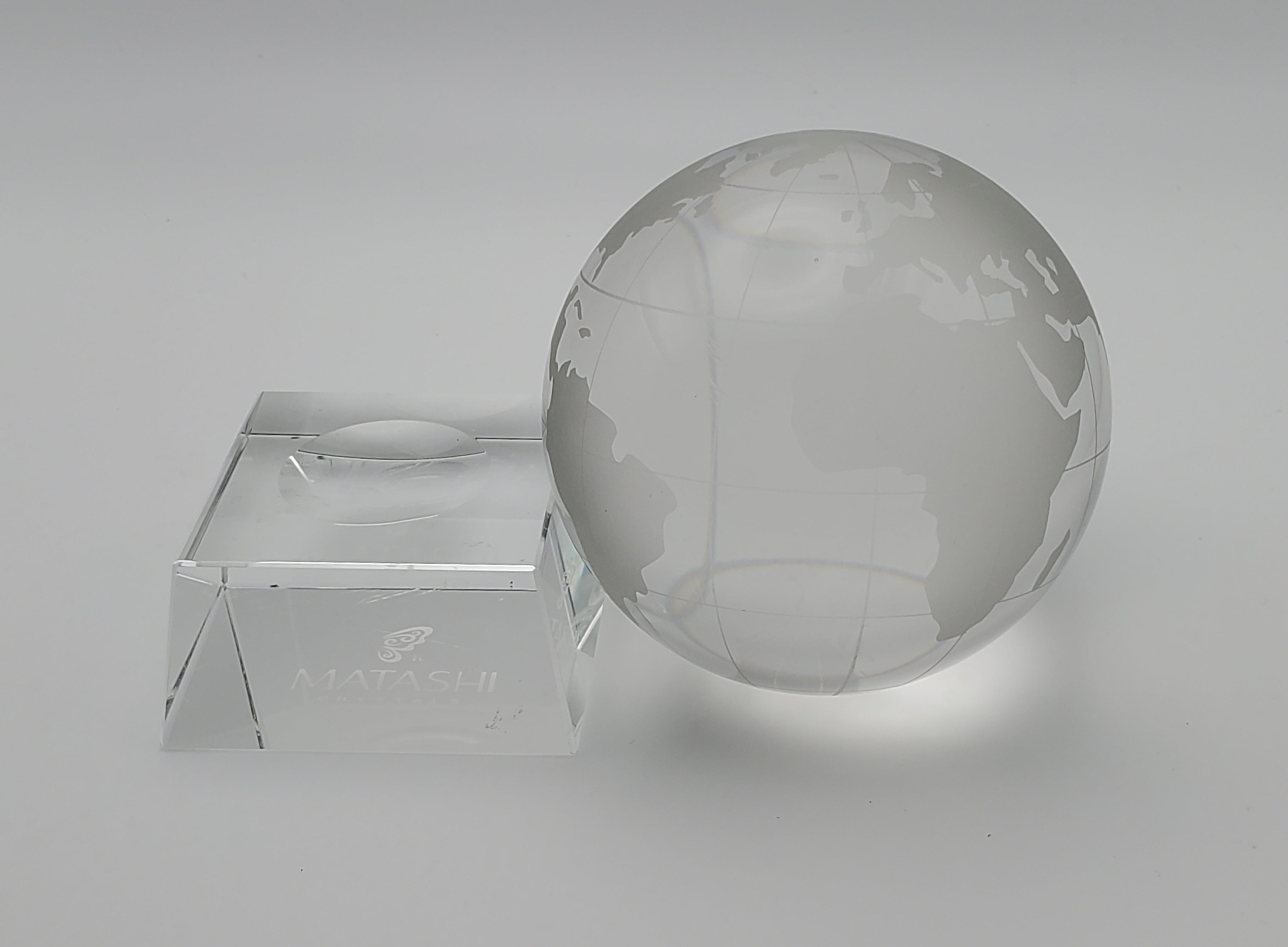 Matashi - Crystal Glass Globe on Stand