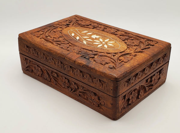 Vintage Carved Wood Floral Decoration Jewelry Box