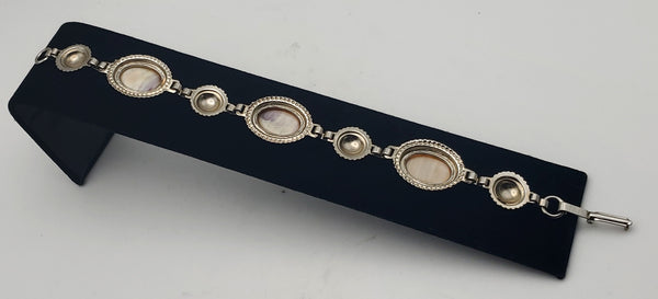 Vintage Silver Tone Metal Carved Shell Link Bracelet