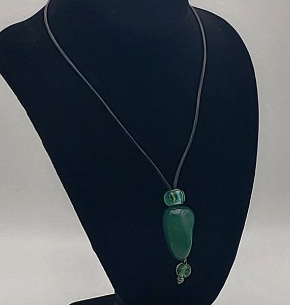 Dyed Green Agate Leather Cord Necklace