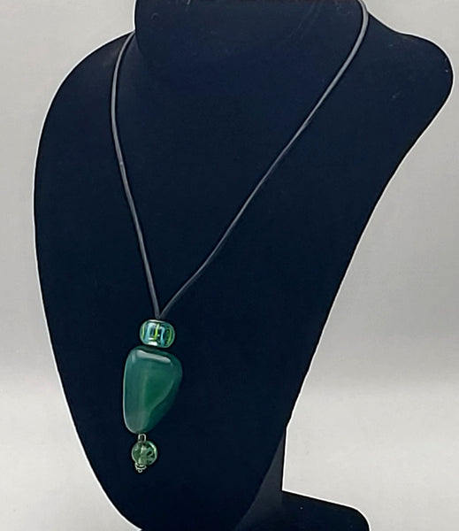 Dyed Green Agate Leather Cord Necklace