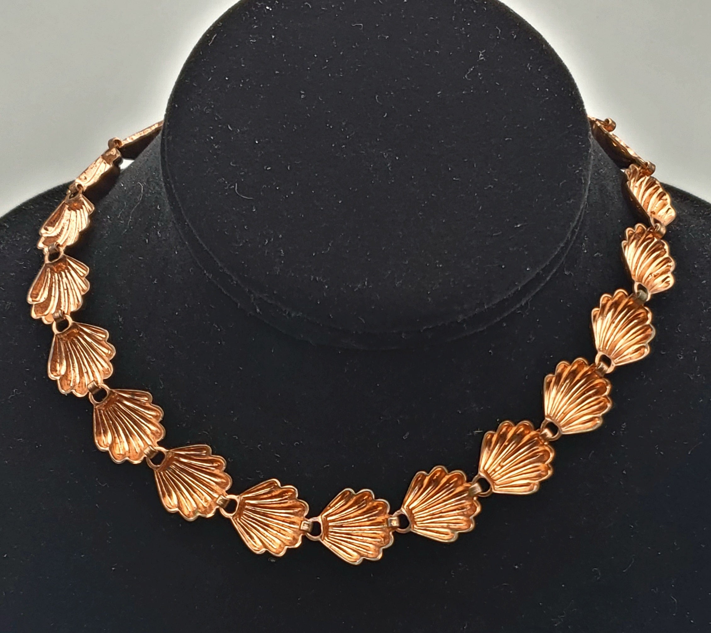 Vintage Copper Shell Link Necklace - 15.5"