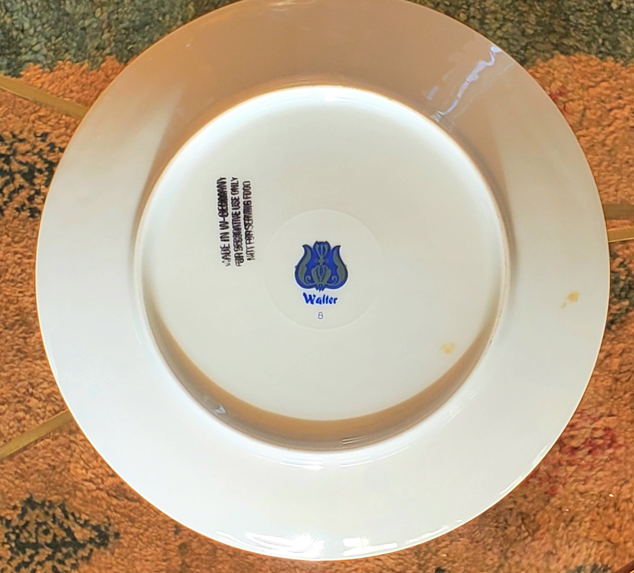 Joan Walsh Anglund - 1966 November Ceramic Collector's Plate Joan Walsh Anglund - 1966 November Ceramic Collector's Plate