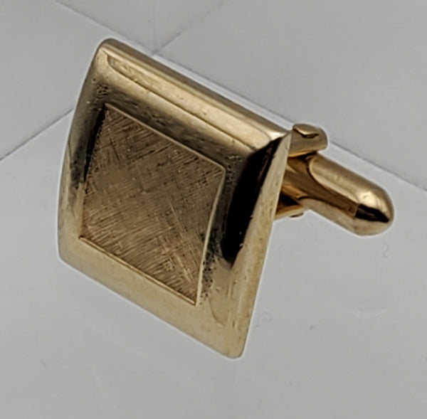 UNMATCHED Swank - Vintage Gold Tone Metal Cuff Link