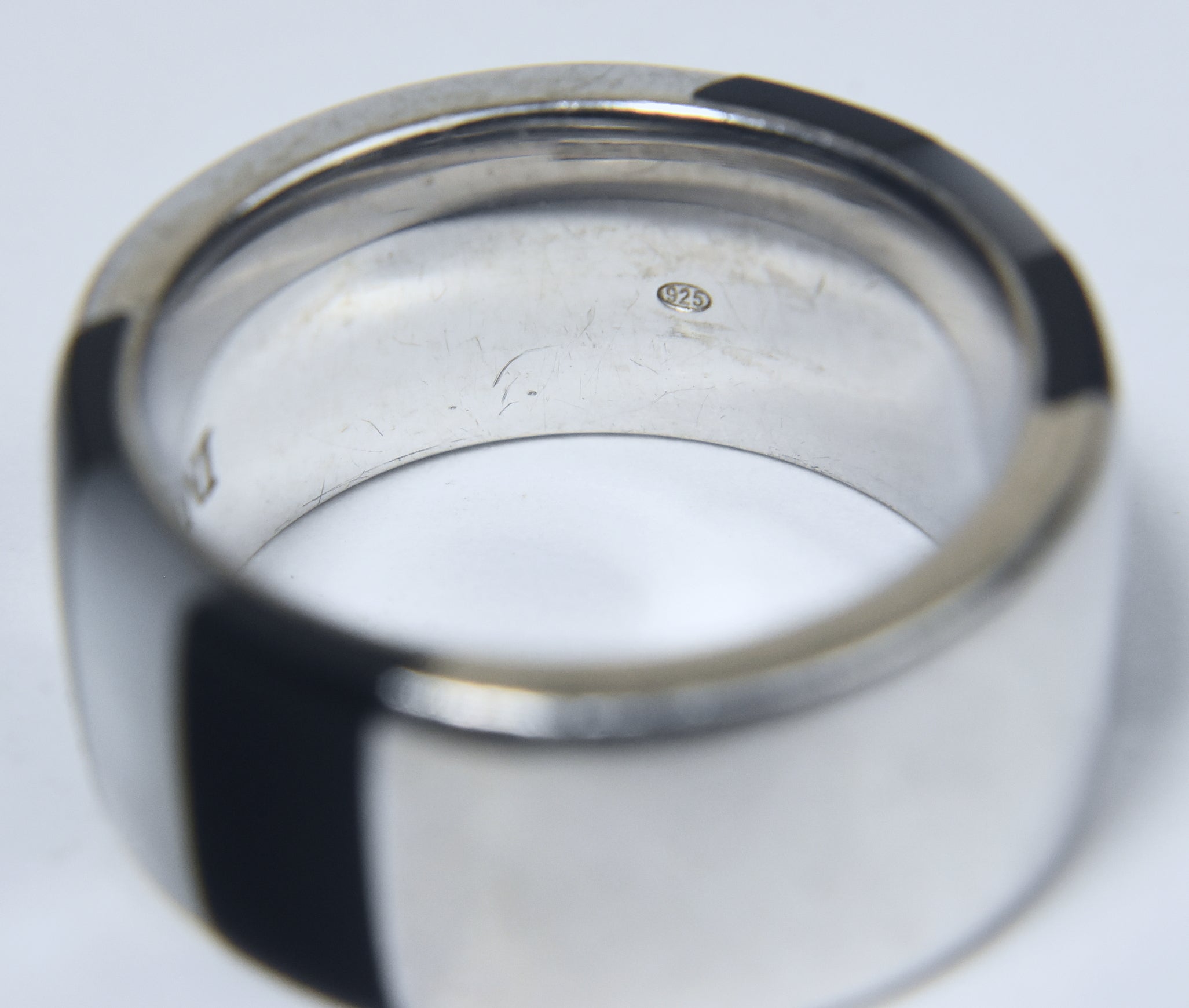 Emporio Armani - Vintage Mother-of-Pearl and Black Onyx Sterling Silver Band - Size 7.5