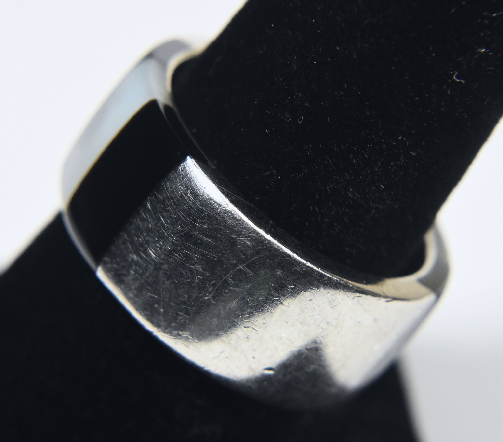 Emporio Armani - Vintage Mother-of-Pearl and Black Onyx Sterling Silver Band - Size 7.5