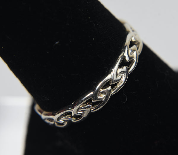 Avon - Sterling Silver Celtic Knot Band - Size 8