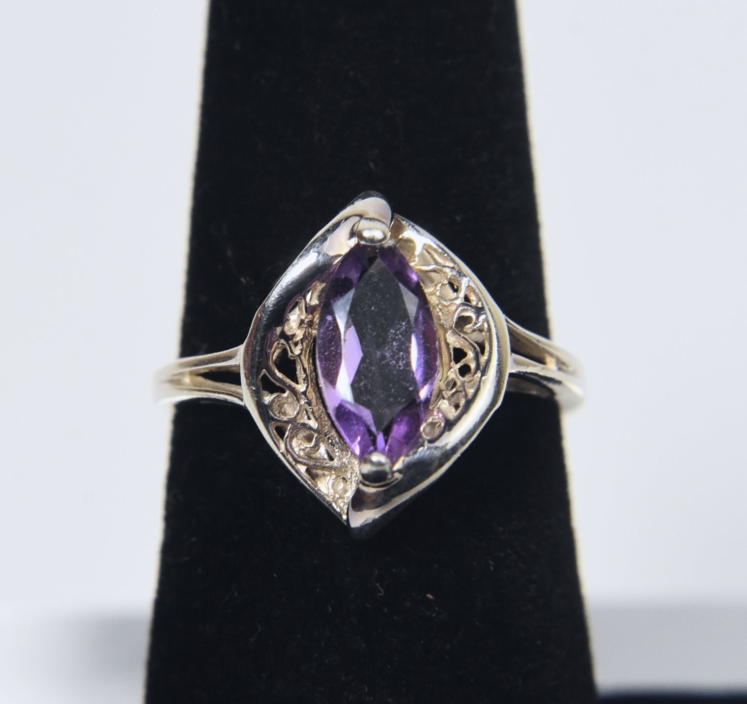 Avon - Vintage Silver Modern Design Purple Stone Ring - Size 6