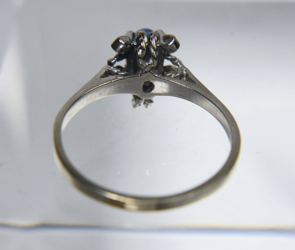 10k White Gold Star Sapphire Ring - Size 5.75
