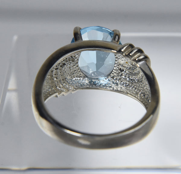 Sterling Silver Blue Topaz Ribbed Modern Design Ring - Size 8