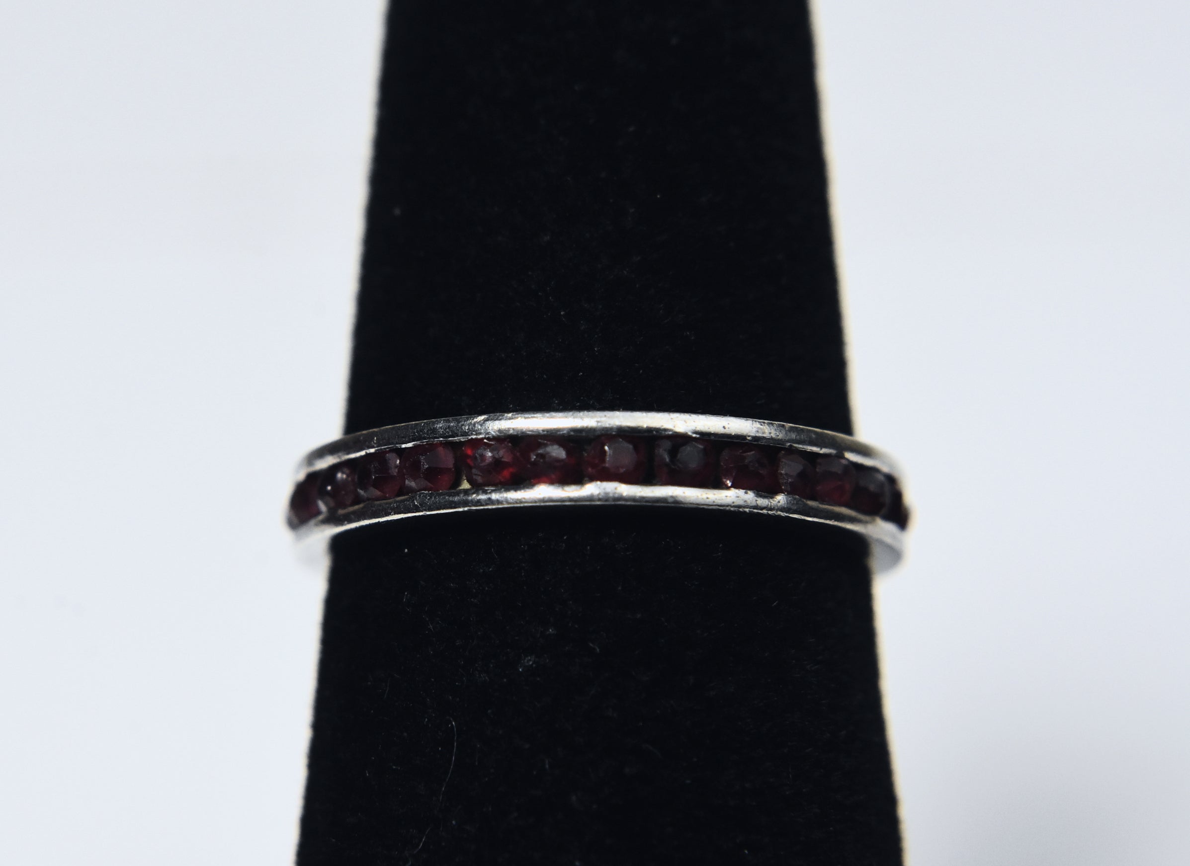Vintage Sterling Silver Dark Red Channel Set Band (MISSING 'STONES') - Size 4