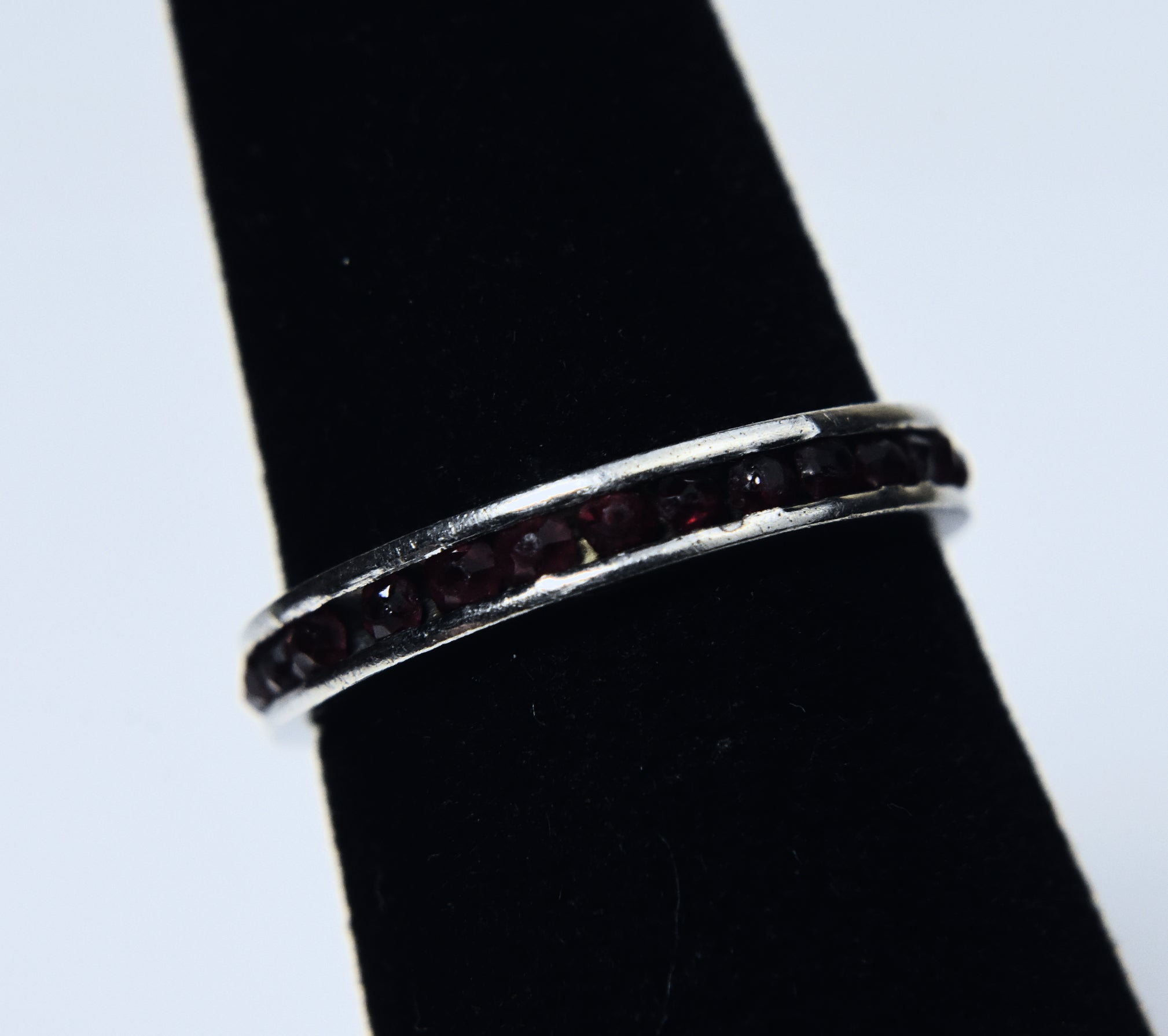 Vintage Sterling Silver Dark Red Channel Set Band (MISSING 'STONES') - Size 4