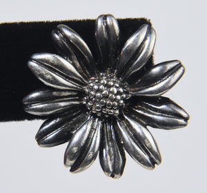 Sterling Silver Daisy Flower Stud Earrings