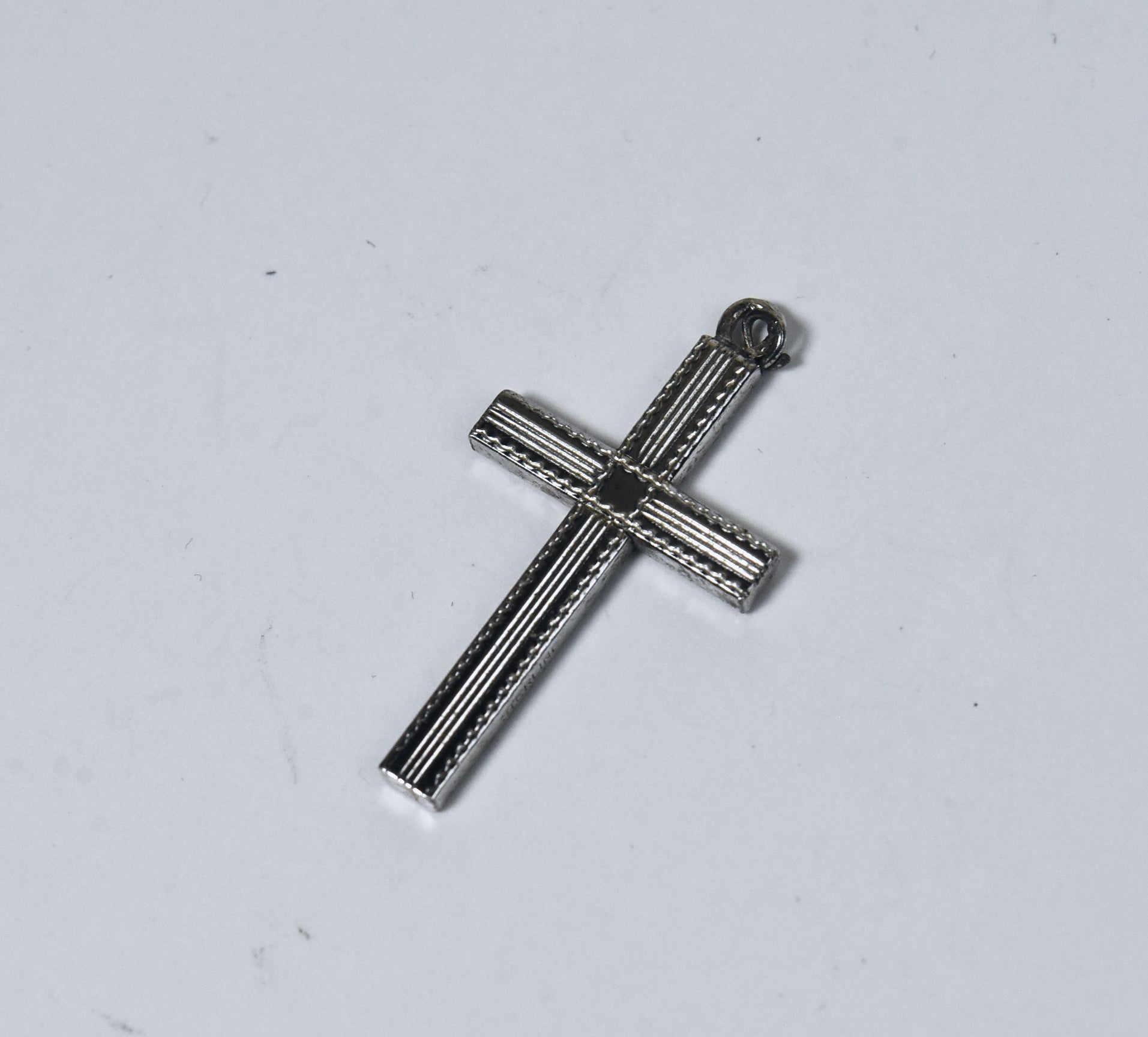 Vintage Sterling Silver Engraved Design Cross Pendant