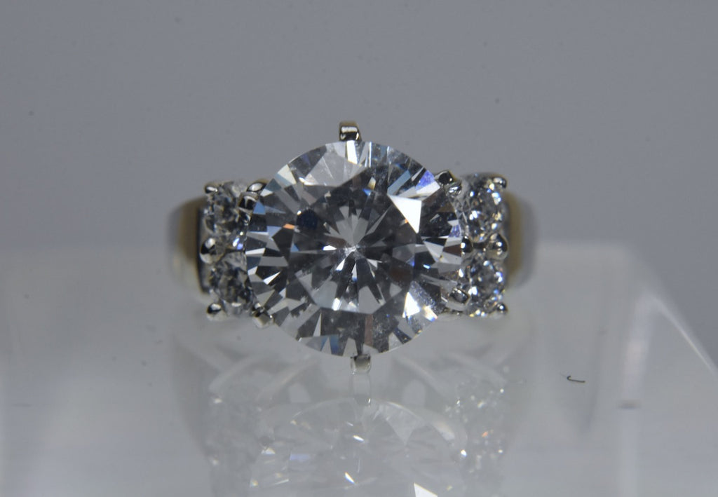 Epiphany - Sterling Silver Ring Set with Big Cubic Zirconia - Size 6