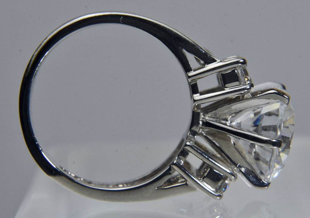 Epiphany - Sterling Silver Ring Set with Big Cubic Zirconia - Size 6