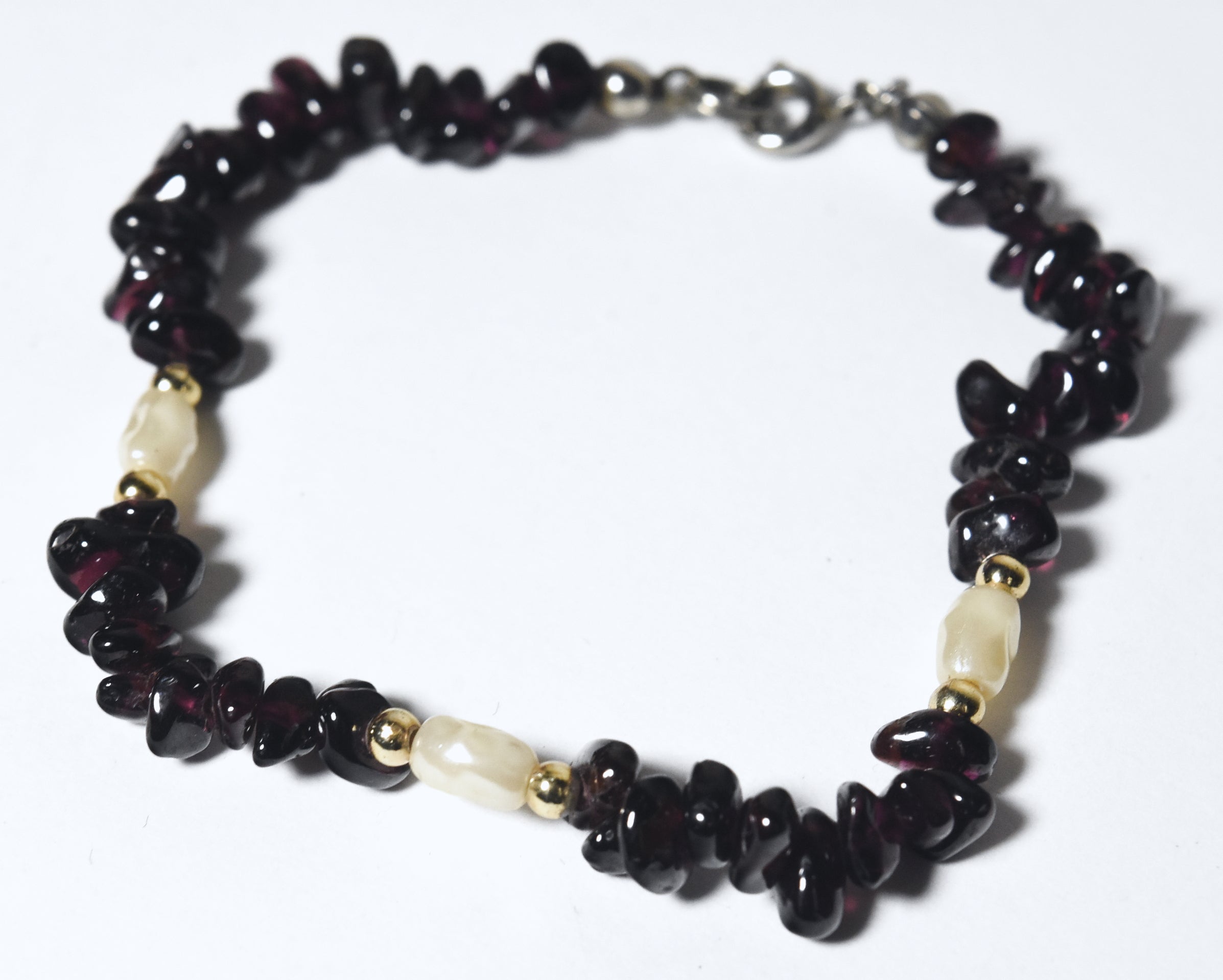 Red Garnet and Freshwater Pearl Beaded Bracelet
