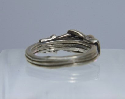 Incredible Unique Vintage Hands Clasping Heart Ring - Size 5.5