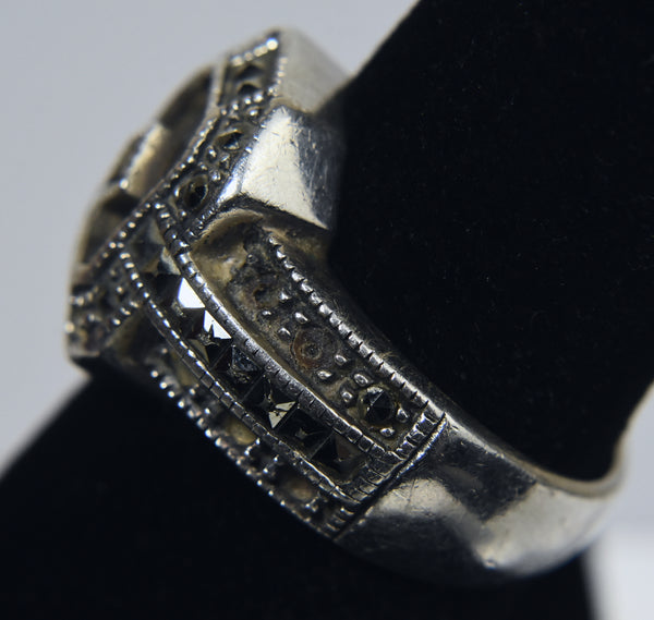 Judith Jack - Vintage Sterling Silver Art Deco Camphor Glass and Marcasite Ring - Size 6.75