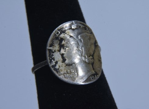 1942 Silver Mercury Head Dime Ring - Size 6.75
