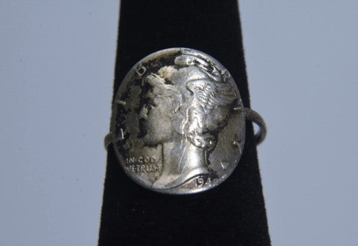 1942 Silver Mercury Head Dime Ring - Size 6.75