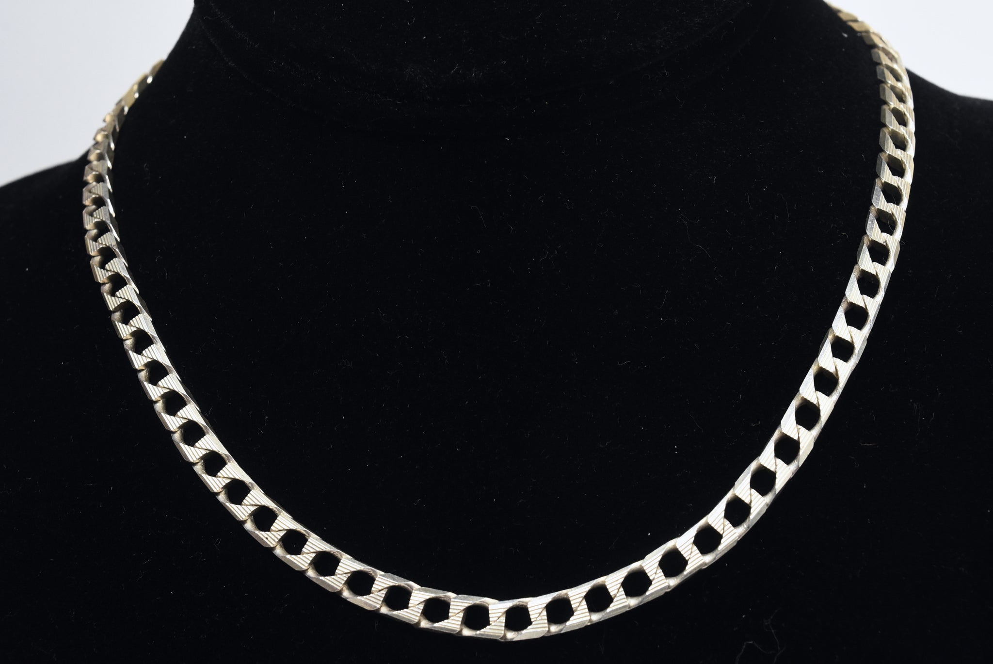 Sterling Silver Italian Modern Figaro Link Chain Necklace - 16"