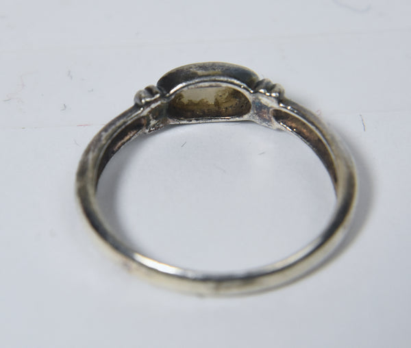 Vintage Mother of Pearl Sterling Silver Ring - Size 7
