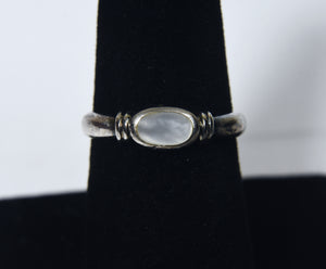 Vintage Mother of Pearl Sterling Silver Ring - Size 7