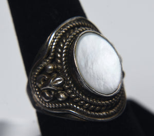 Sterling Silver Mother-of-Pearl Ring - Size 7.5