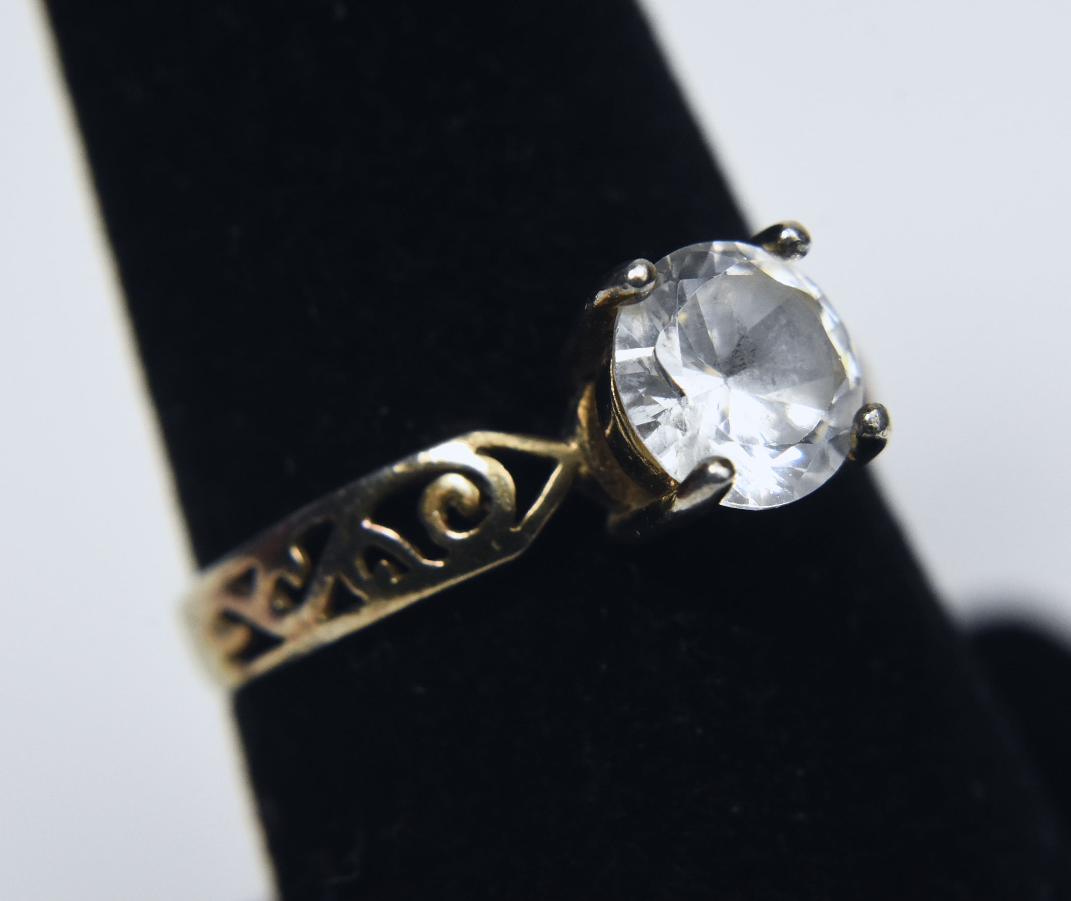 Vintage Sterling Silver Pierced Designs Ring - Size 7.5
