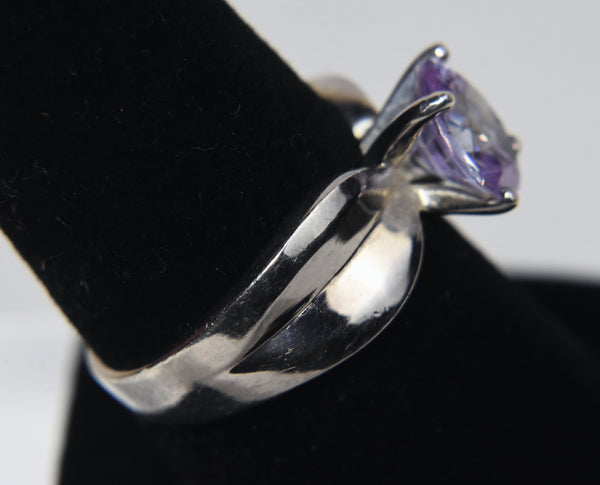 Sterling Silver Purple Oval Cut Ring - Size 8